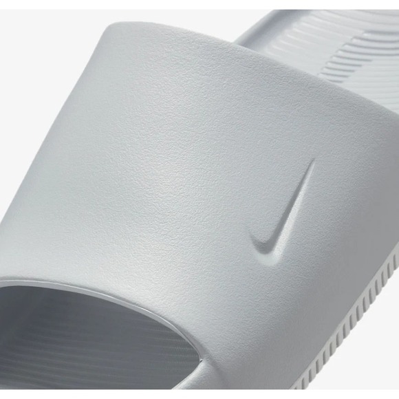 Nike Calm Men Slides Sandals–Wolf Grey–Men's 10 / Women's 9–Lightweight Comfort - Picture 2 of 5